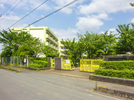 周辺環境　中学校 770m 坂戸市立浅羽野中学校