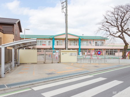 周辺環境　幼稚園・保育園 950m 三芳町立第三保育所