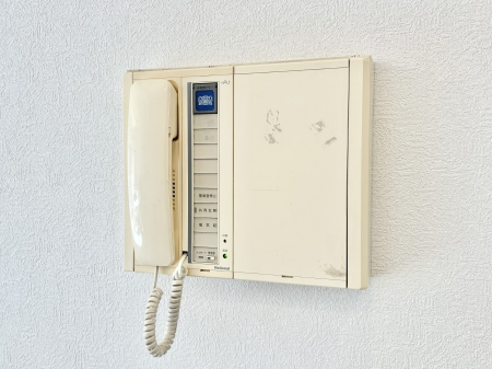 ̑ρ@VvfUC̃C^[z